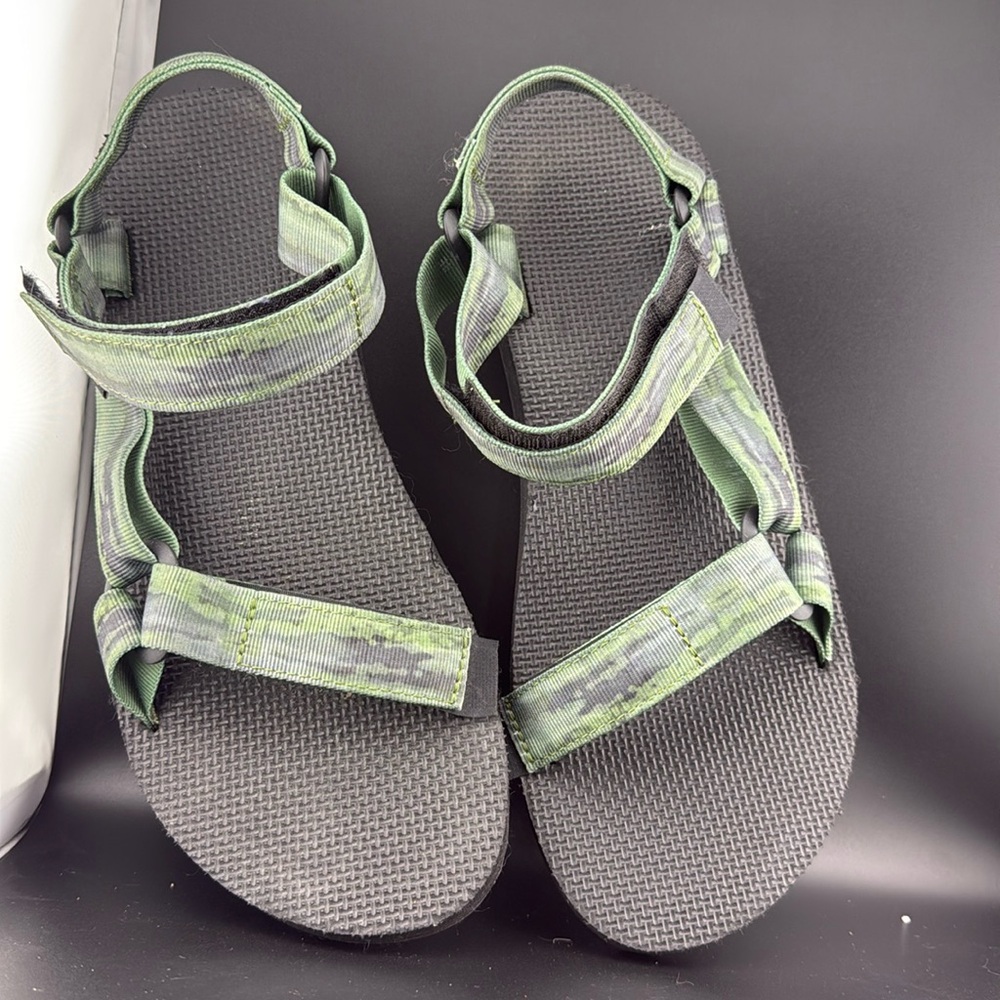 Men’s Teva Sandals size 11